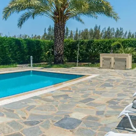 Villa Sandy Villas, 15 Michelle - Private Pool - Private Area